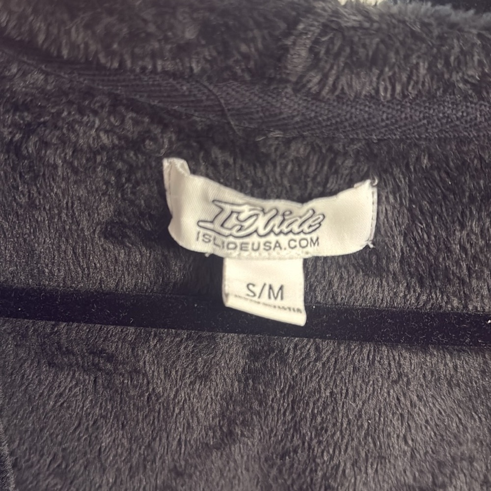 Yankees Plush Robe - Picture 5 of 8